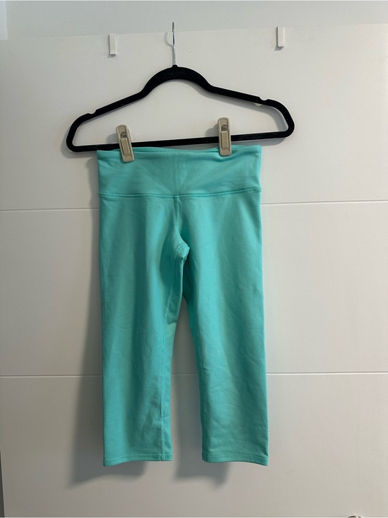 ALO Yoga Pants - Alo Yoga Cropped Capri Leggings